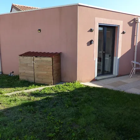 펜션 Privee Chez Vos Hotes *